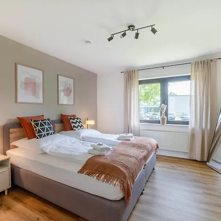 Apartment Design 2br - 6 Guests & Workspace - Messe Dus *