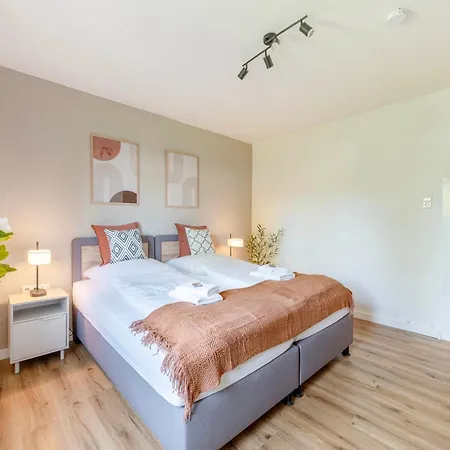 Design 2br - 6 Guests & Workspace - Messe Dus Duisburg
